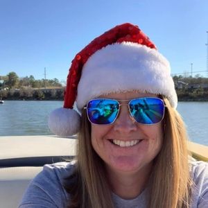 Meet your Posher, Cassandra